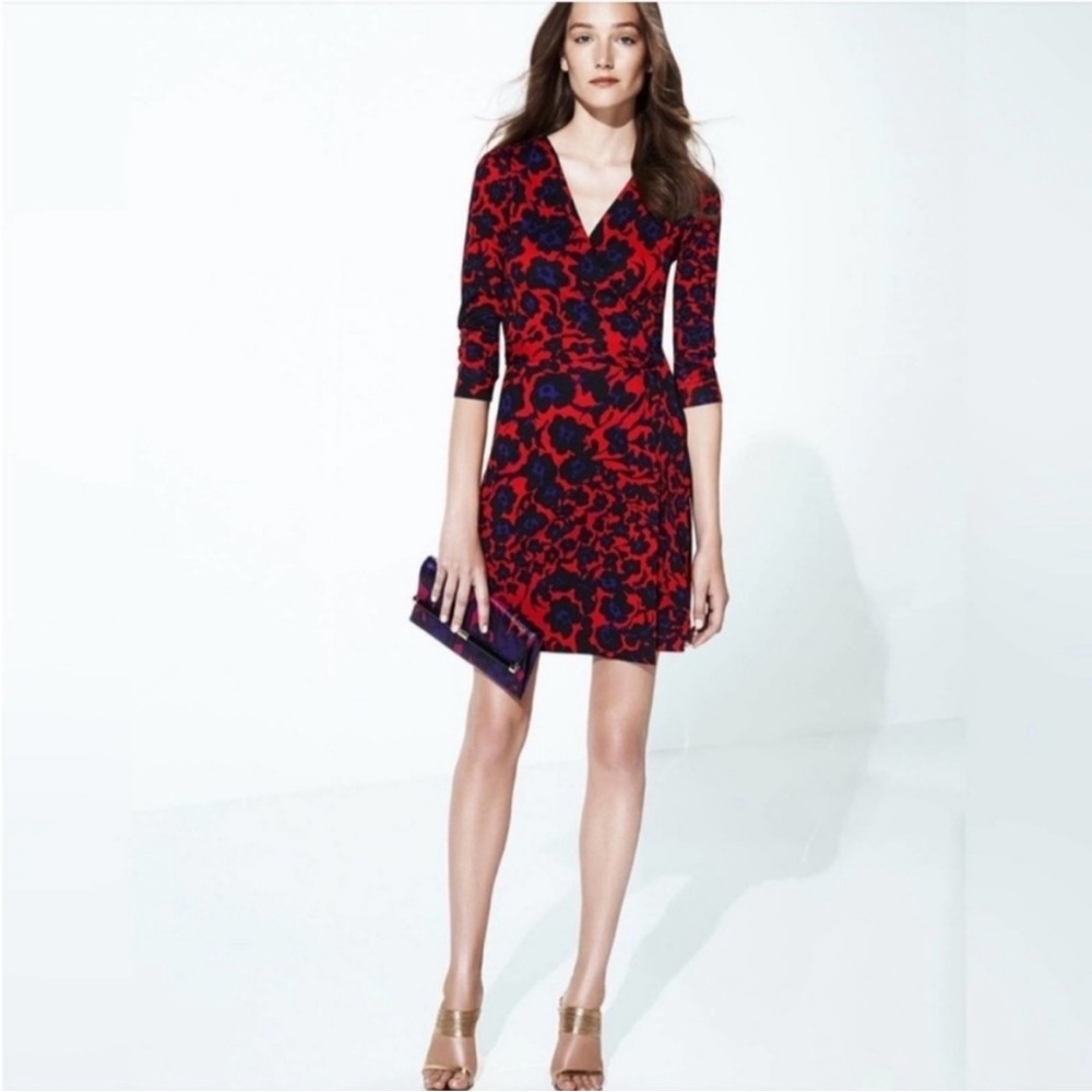 Diane Von Furstenberg DVF purple red floral New Julian Two silk wrap dress sz 2